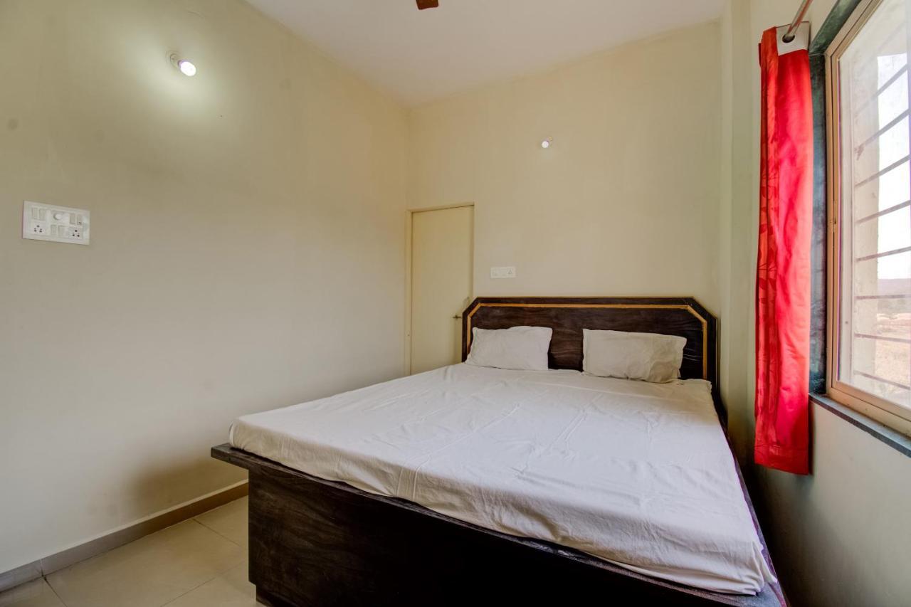 Spot On 40953 Saravanan 3* Chennai